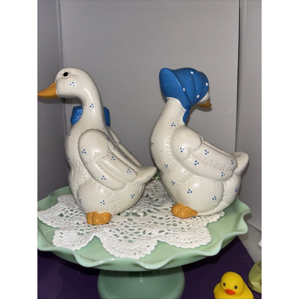 `Vintage 1987 House of Lloyd "Puffy" Ceramic Ducks/Geese Figurines - Picture 3 of 5